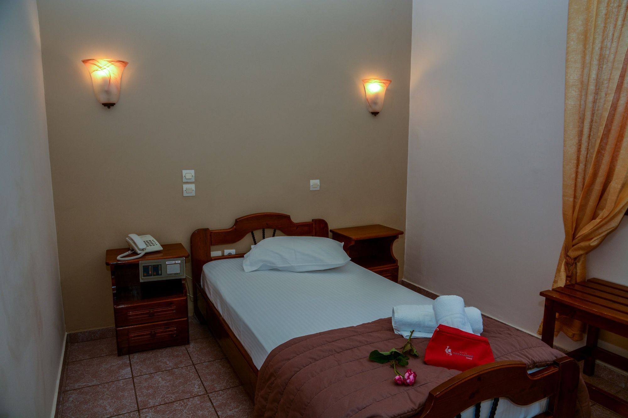 Poseidonio Hotel Tínos Esterno foto