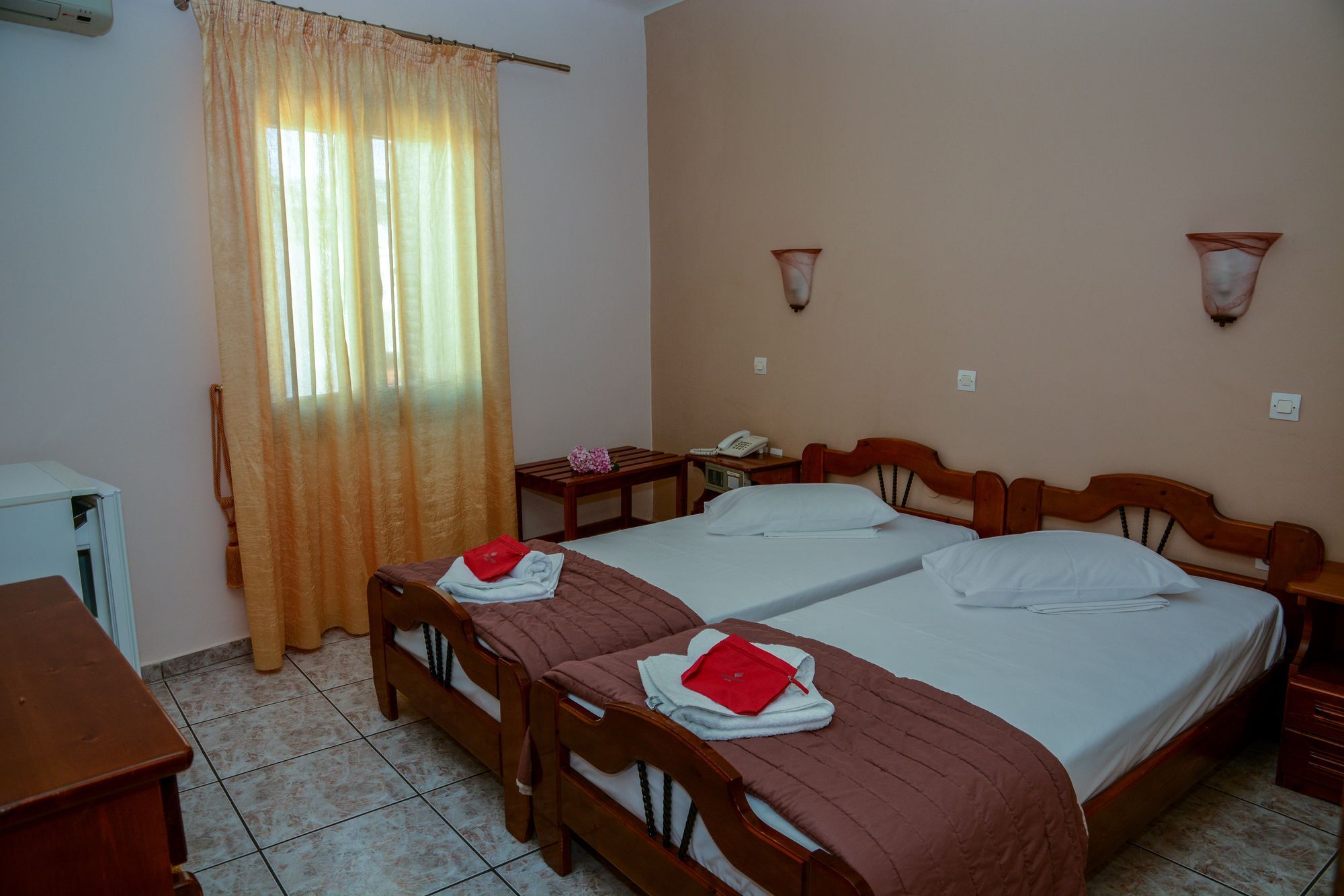 Poseidonio Hotel Tínos Esterno foto